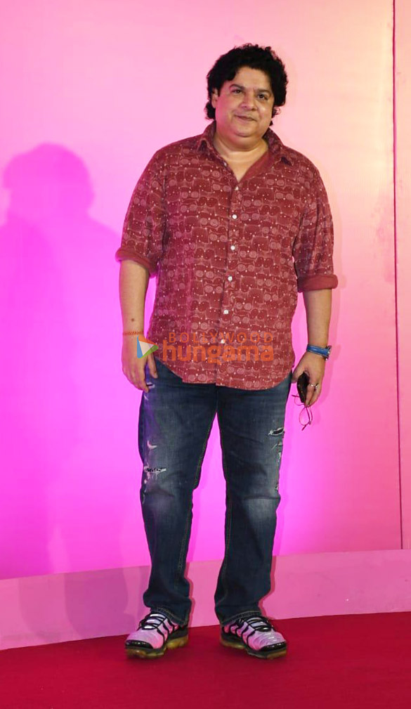 photos celebs grace the premiere of thank you for coming 0087 27