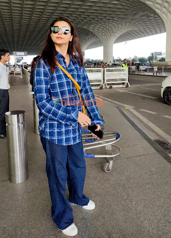 Photos: Daisy Shah, Sussanne Khan and Uorfi Javed snapped at the airport