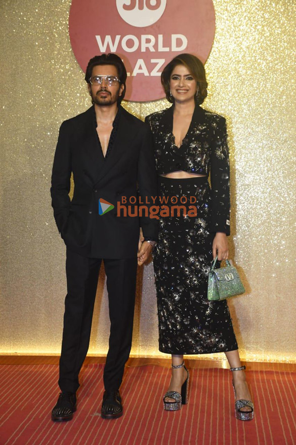 photos deepika padukone riteish deshmukh and others snapped at jio world plaza launch 007 5