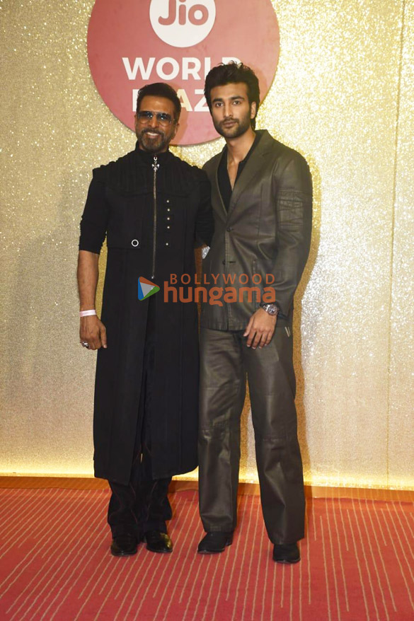 photos deepika padukone riteish deshmukh and others snapped at jio world plaza launch 007 6