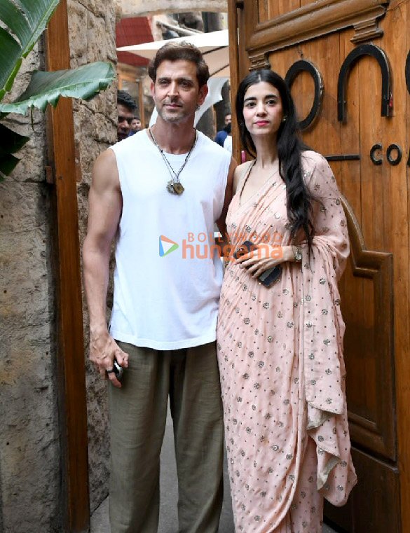 photos hrithik roshan saba azad and others at snapped at one 8 commune in juhu 1