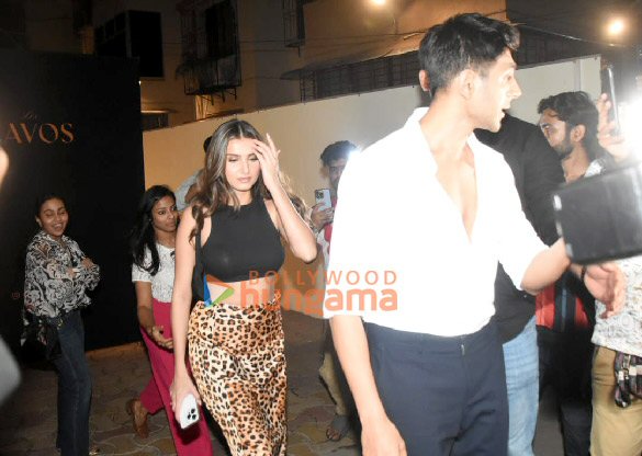 photos kartik aryan tara sutaria and others snapped at los cavos in bandra 3