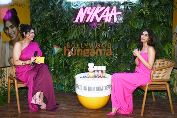 photos khushi kapoor snapped with anshula kapoor at the launch of bodycare brand sol de janeiro 5