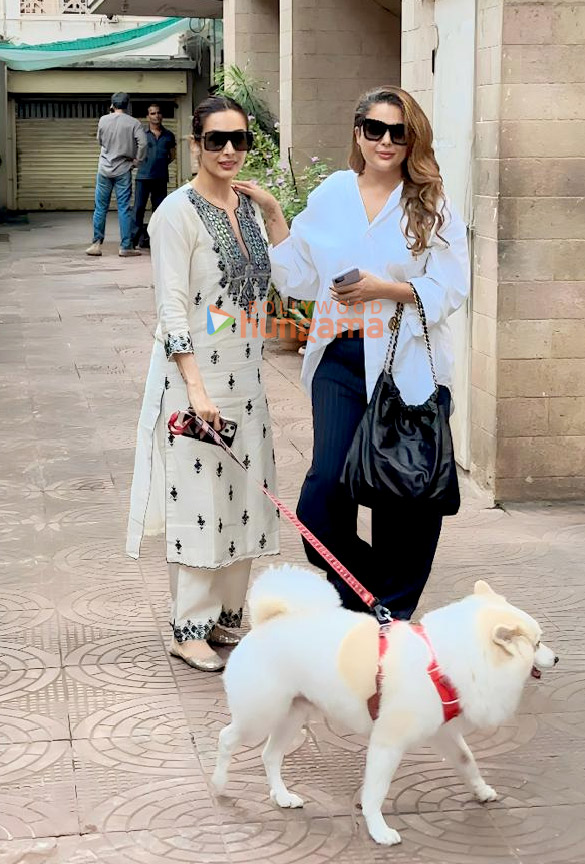 photos malaika arora and amrita arora snapped at their mothers house in bandra 1 4