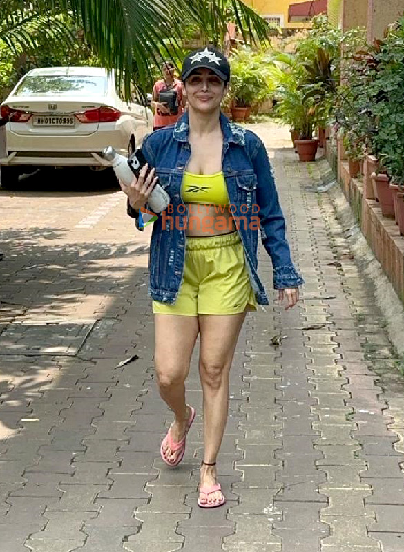 Photos: Malaika Arora spotted outside the gym Photos: Malaika Arora spotted outside the gym