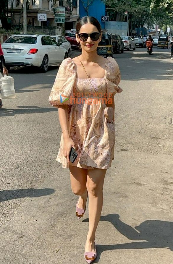 photos manushi chhillar snapped outside mizu restaurant 4