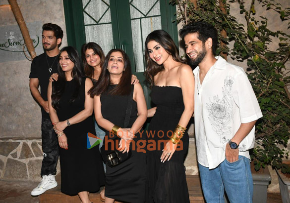photos mouni roy and arjun bijlani snapped in bandra 4