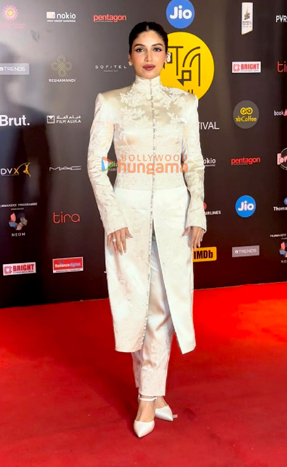 photos priyanka chopra jonas and bhumi pednekar grace the red carpet of the jio mami film festival 2023 day 3 6