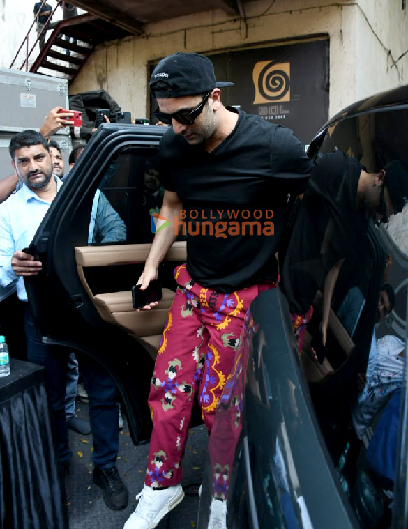 photos ranbir kapoor snapped at filmistan studio 1