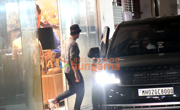 Photos: Ranbir Kapoor snapped at T-Series office Photos: Ranbir Kapoor snapped at T-Series office