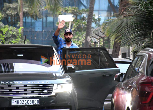 Photos: Ranbir Kapoor snapped at T-Series office Photos: Ranbir Kapoor snapped at T-Series office