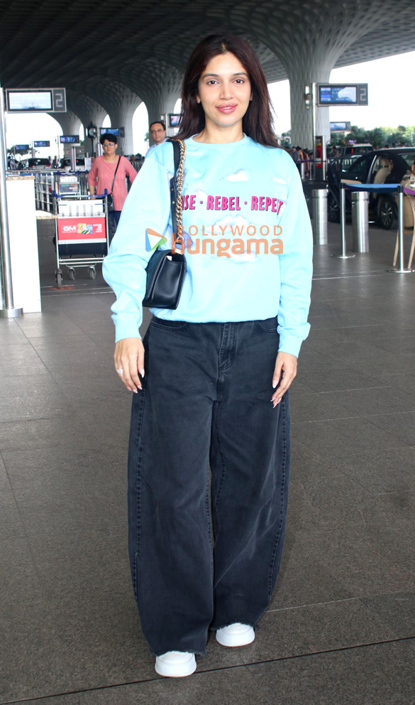 photos ranveer singh sidharth malhotra and bhumi pednekar snapped at the airport 3