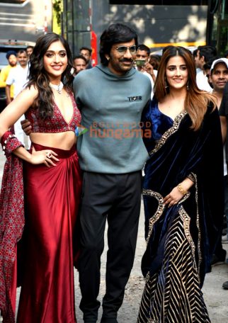 Photos: Ravi Teja, Gayatri Bhardwaj and Nupur Sanon snapped on the sets of India’s Got Talent for Tiger Nageswara Rao promotions
