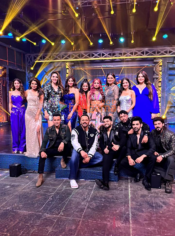 Photos: Rohit Shetty snapped with the contestants of Khatron Ke Khiladi 13 Photos: Rohit Shetty snapped with the contestants of Khatron Ke Khiladi 13