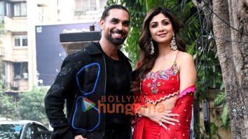 Photos: Shilpa Shetty snapped in Juhu