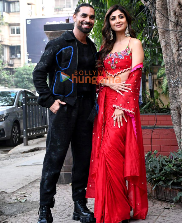 Photos: Shilpa Shetty snapped in Juhu