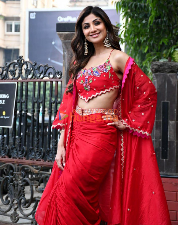 photos shilpa shetty snapped in juhu 6