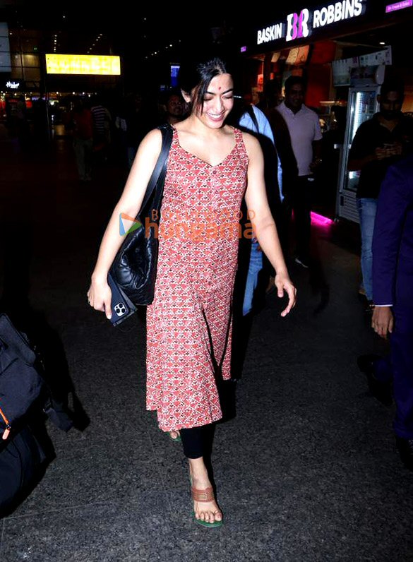 photos tara sutariarashmika mandanna and sussanne khan snapped at the airport 2