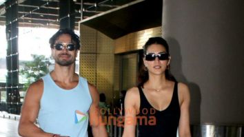 Photos: Tiger Shroff and Kriti Sanon snapped at the airport