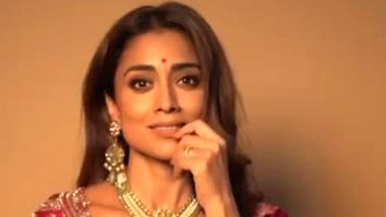 Pretty Naari in a pretty saree! Shriya Saran
