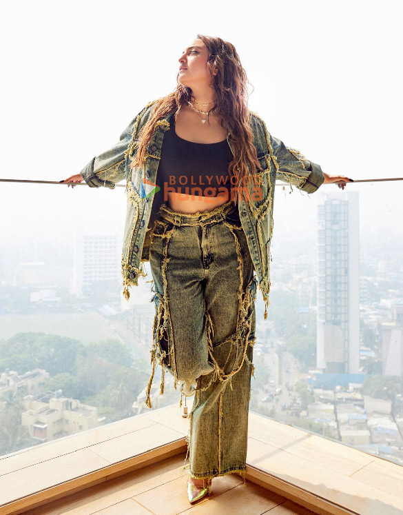 sonakshi sinha 1 195