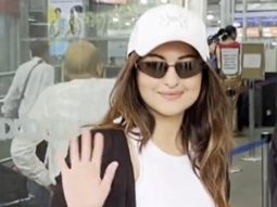 Sonakshi Sinha gets clicked by paps at the airport