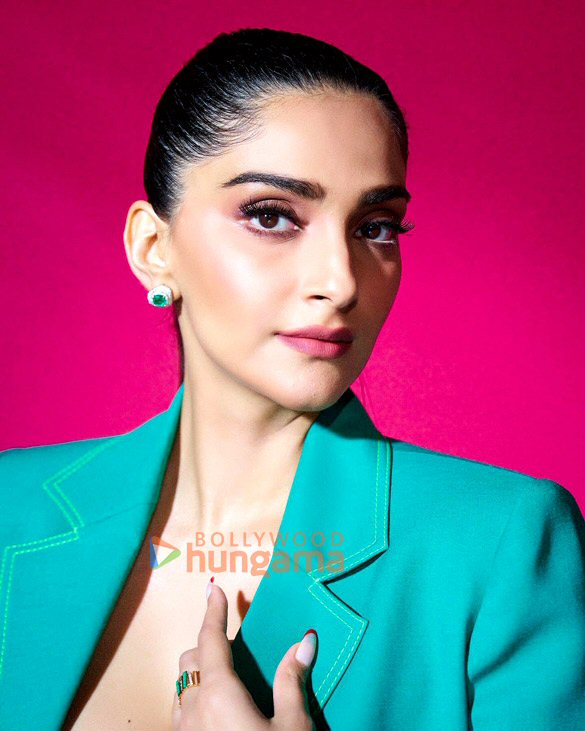sonam kapoor ahuja 1 60