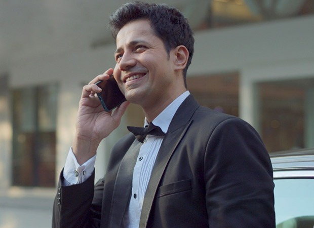Permanent Roommates star Sumeet Vyas confesses he feels good when people call him Mikesh in real life; says, "It is exciting and humbling"
