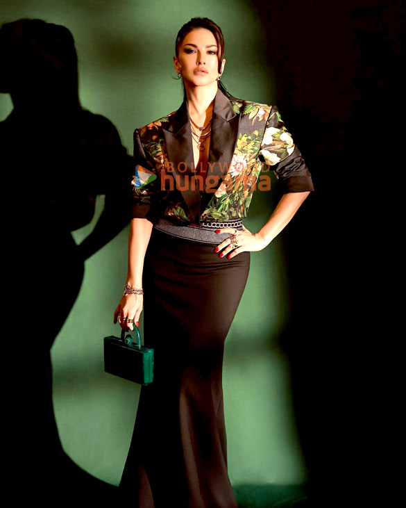 sunny leone 8 8