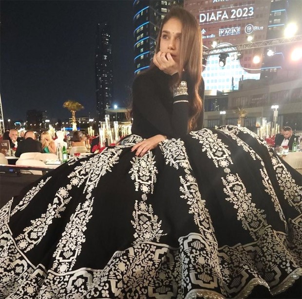 Aditi Rao Hydari redefines the classic black and white combination in a stunning lehenga by Manish Malhotra at Diafa Festival