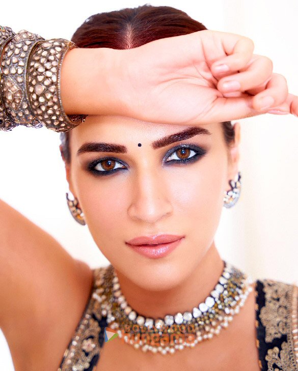 kriti sanon 1 263
