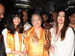 Photos: Aishwarya Rai Bachchan, Mukesh Ambani and others snapped at Siddhivinayak Temple