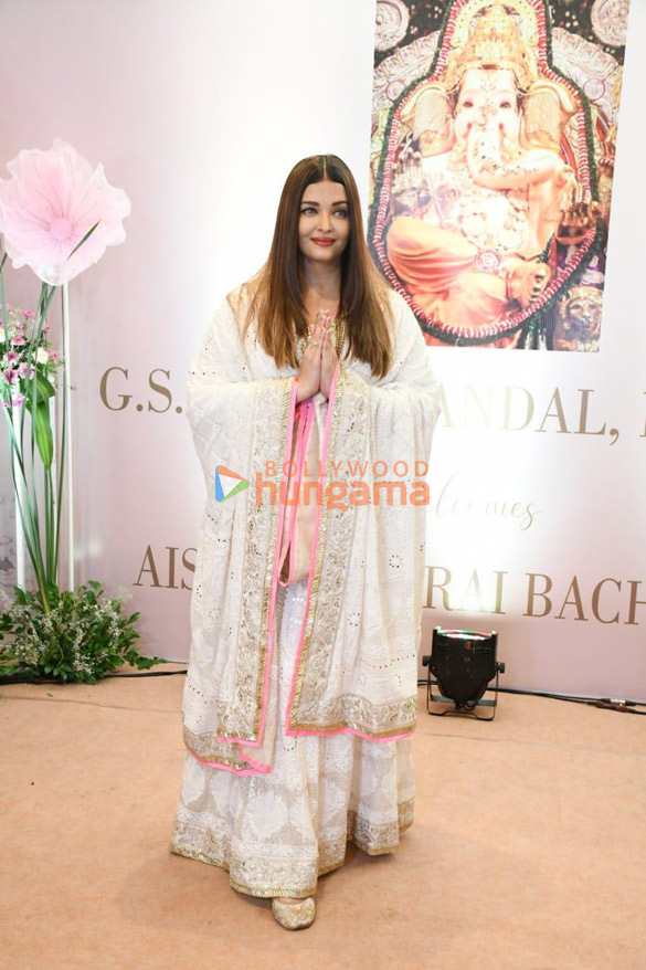 photos aishwarya rai bachchan snapped at a la mode banquets in juhu on her birthday 1