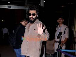 Photos: Arjun Kapoor, Vicky Kaushal and others snapped at the airport