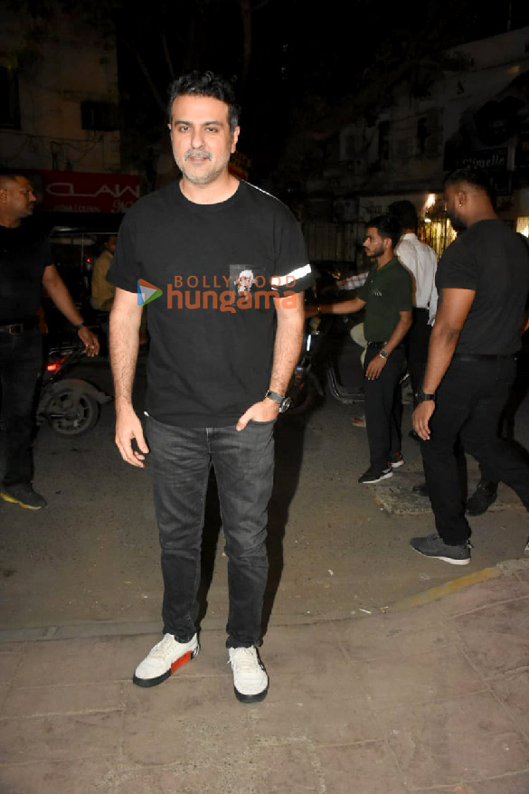 photos celebs attend kartik aaryans birthday party in bandra1 19