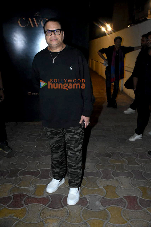 photos celebs attend kartik aaryans birthday party in bandra1 6