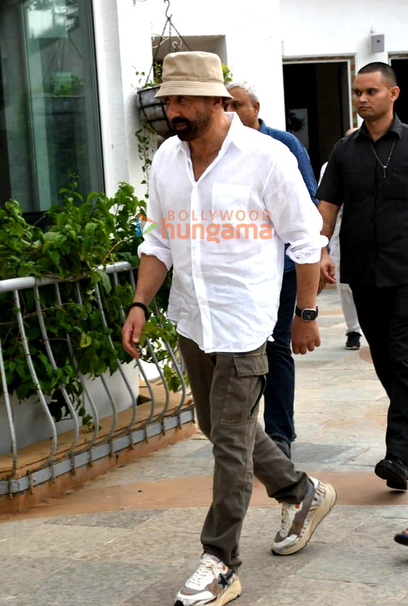 photos celebs attend the prayer meet of rajkumar kohli 2
