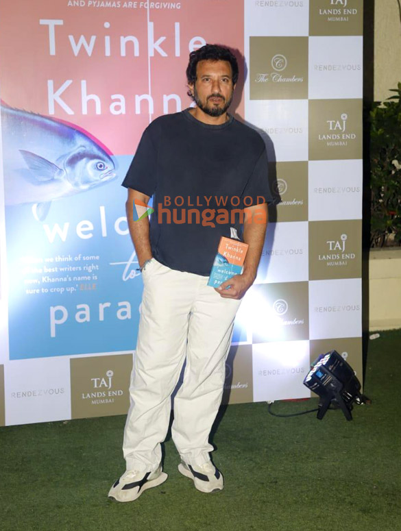 photos celebs grace the launch of twinkle khannas book in mumbai 7
