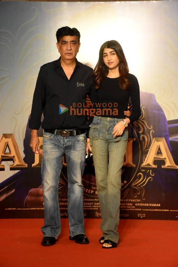 photos celebs grace the special screening of animal at pvr bkc bandra1 3 3