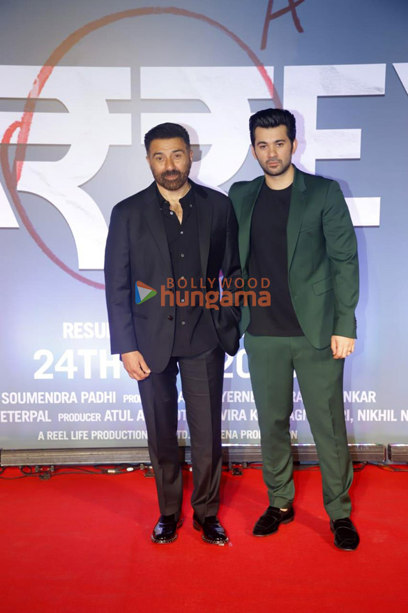 photos celebs grace the special screening of farrey 7