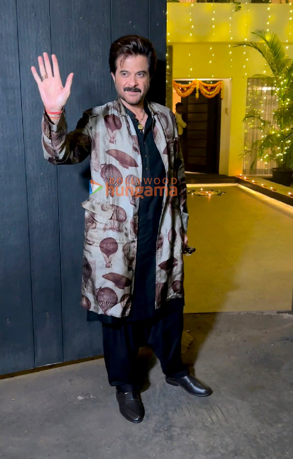 photos celebs snapped at anil kapoors mothers home for diwali celebration 9