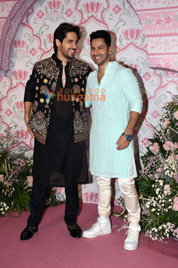 photos celebs snapped attending ramesh s tauranis diwali bash1 18