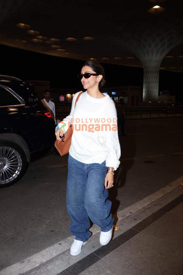 Photos: Deepika Padukone and Sussanne Khan snapped at the airport