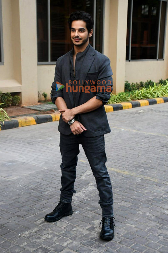 photos ishaan khatter mrunal thakur and raja menon snapped promoting their film pippa 2