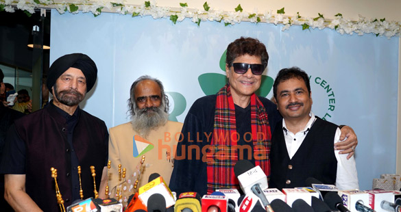 photos kubbra sait firoz khan snapped at the inauguration of the new branch of rejua energy center 3