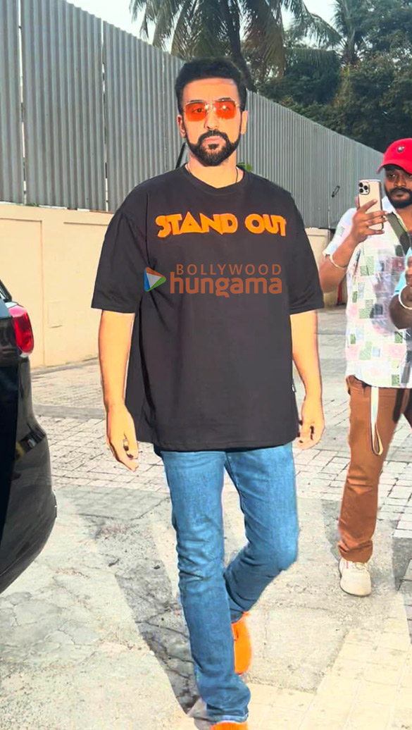 photos raj kundra and sunanda shetty snapped at pvr juhu 3