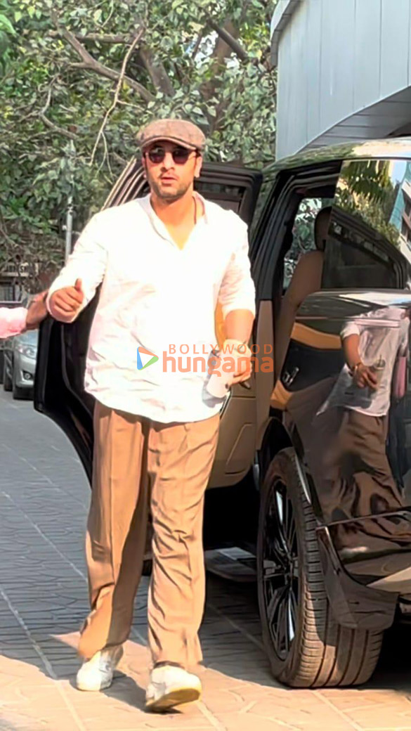 photos ranbir kapoor snapped at a dubbing studio 4 2