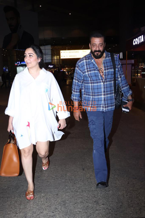 photos rani mukerji sidharth malhotra and others snapped at the airport 2