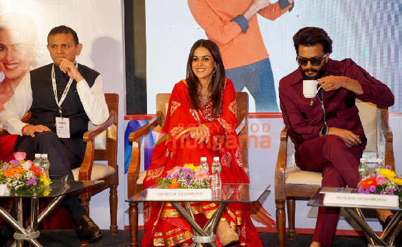 photos riteish deshmukh and genelia dsouza snapped at homethon property expo 2023 at jio world convention centre in mumbai 3