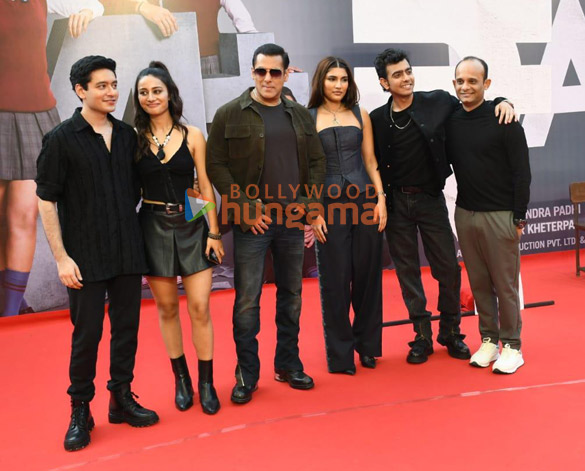 photos salman khan and others grace the trailer launch of farrey 4